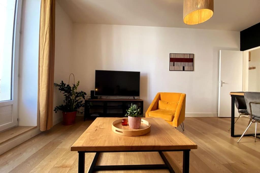Bel Appartement Avec Balcon En Centre Ville Анже Экстерьер фото