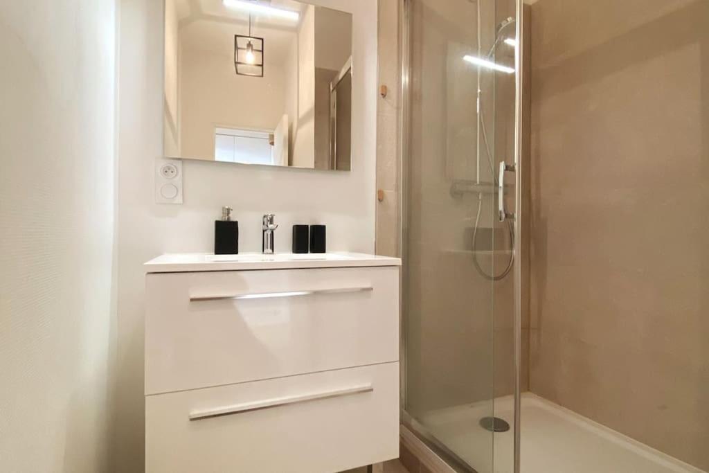 Bel Appartement Avec Balcon En Centre Ville Анже Экстерьер фото